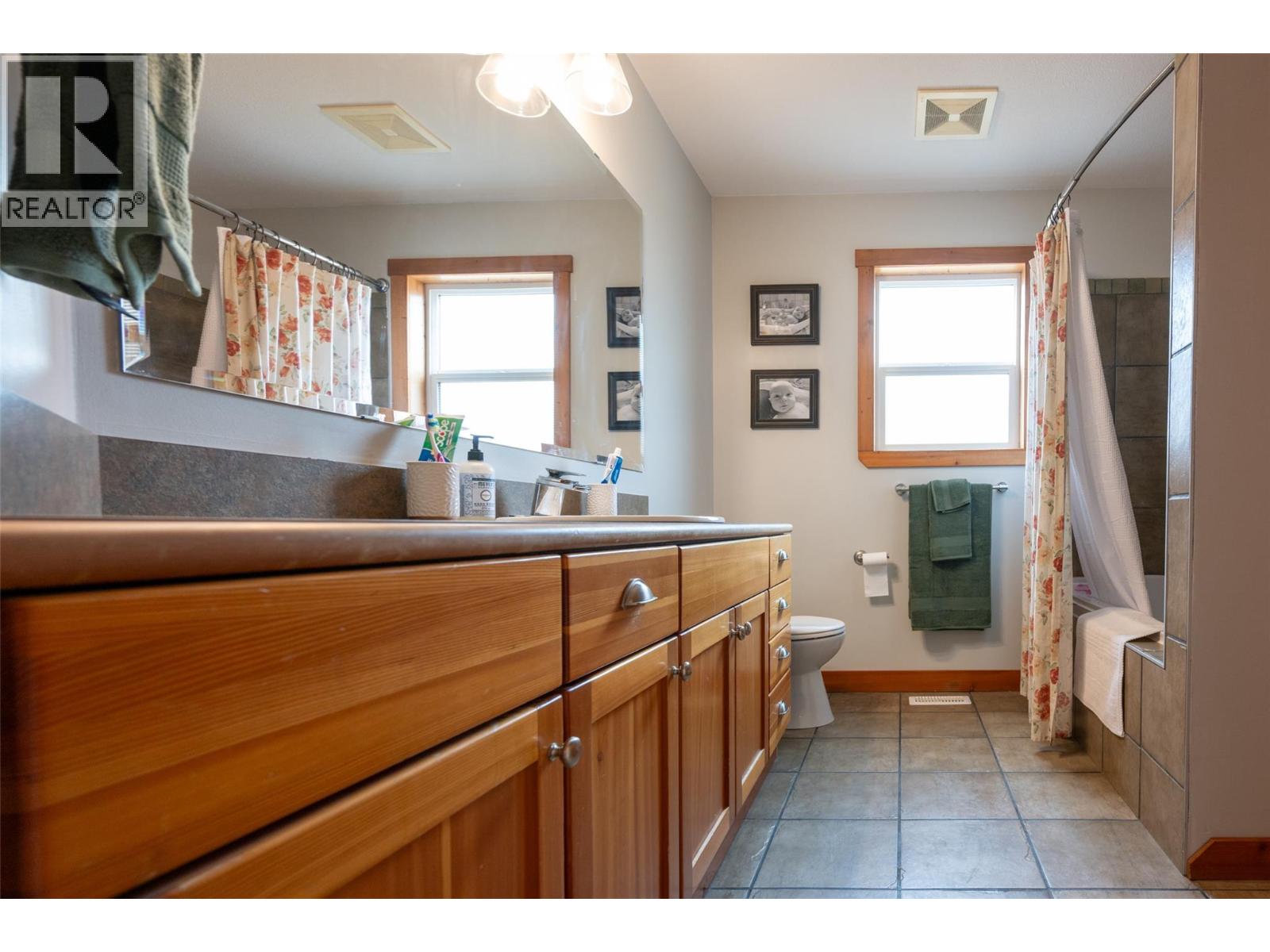 863 SERLE Court - Image 45