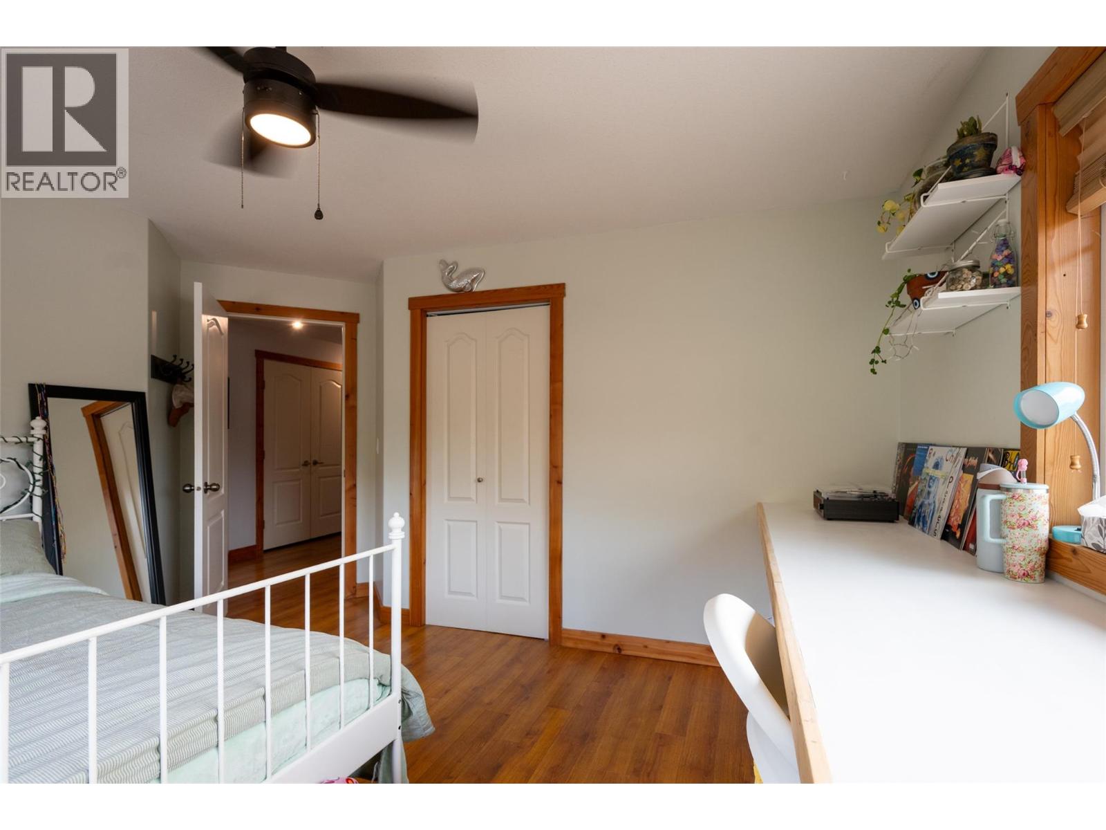 863 SERLE Court - 50