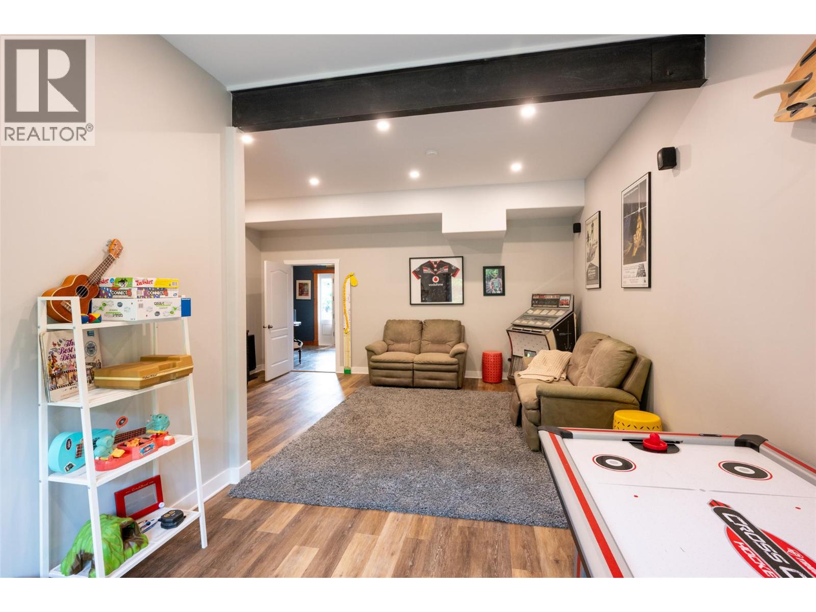 863 SERLE Court - 63