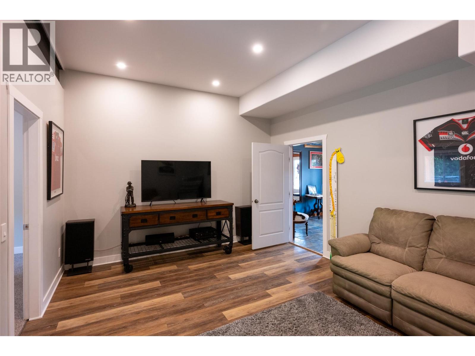 863 SERLE Court - 65