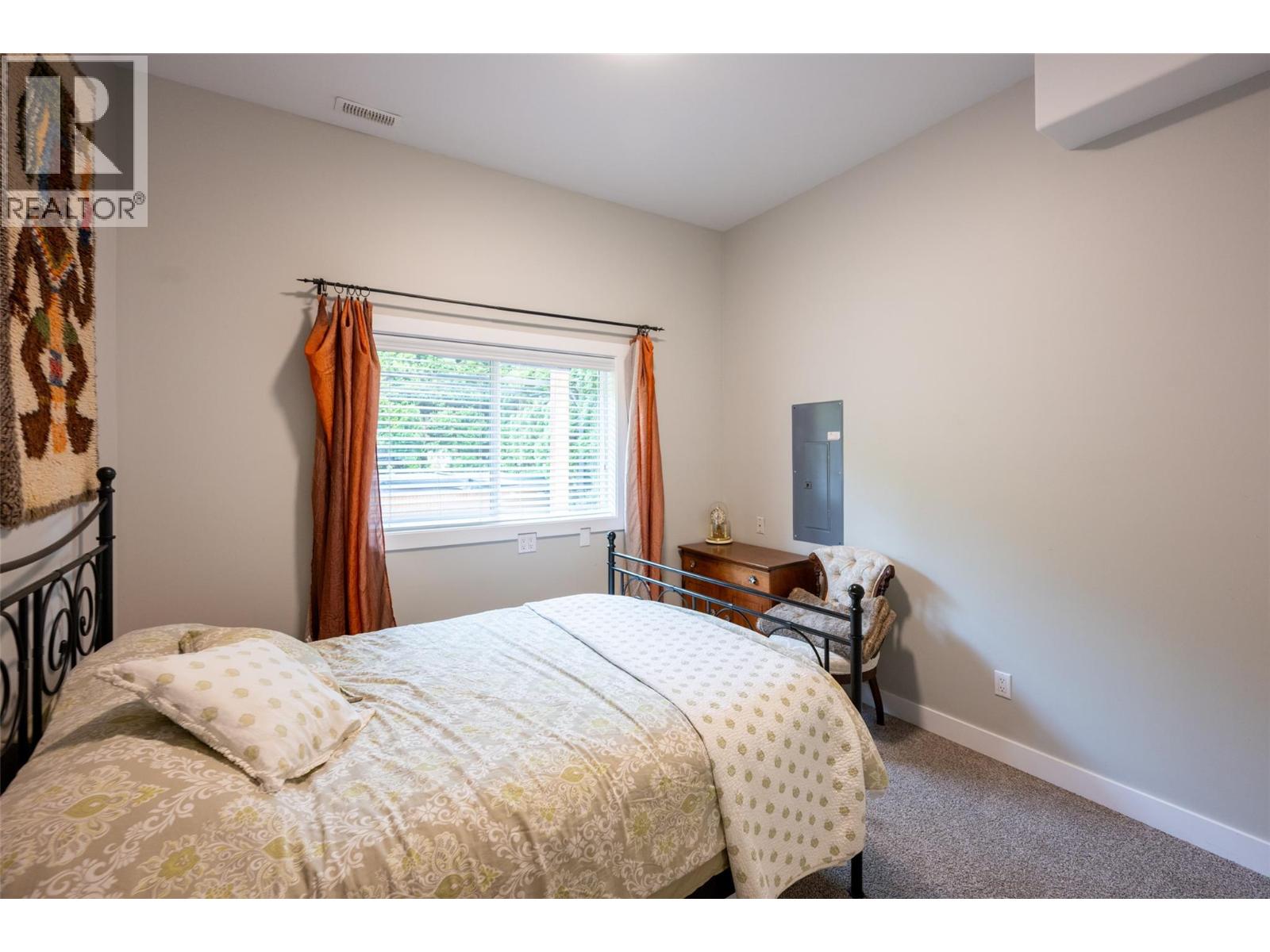 863 SERLE Court - 66