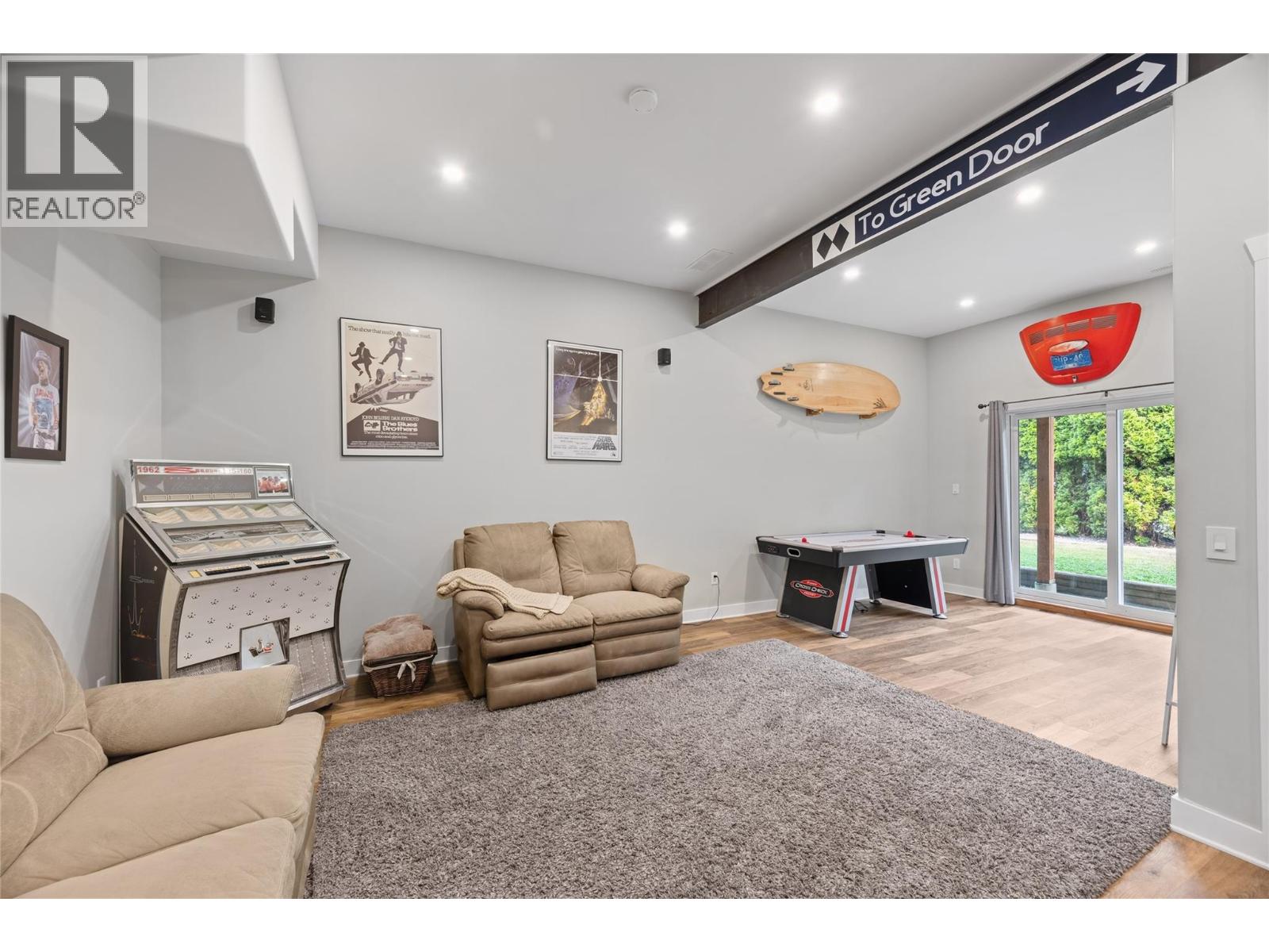 863 SERLE Court - 9