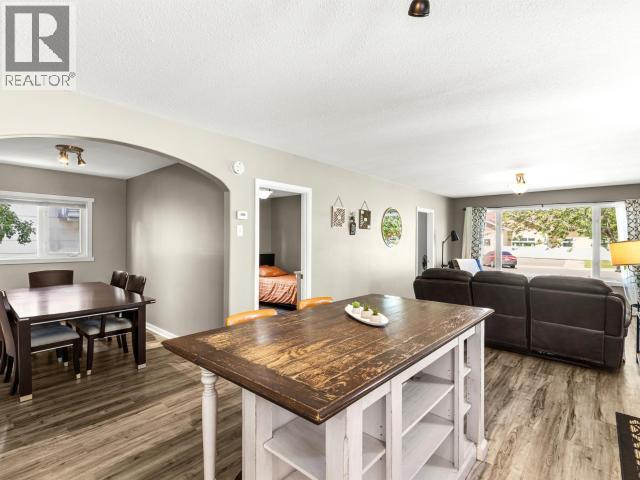 5078 5TH AVENUE - 11