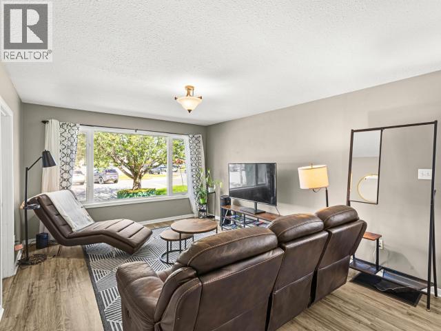 5078 5TH AVENUE - 13