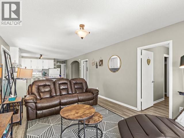 5078 5TH AVENUE - 14