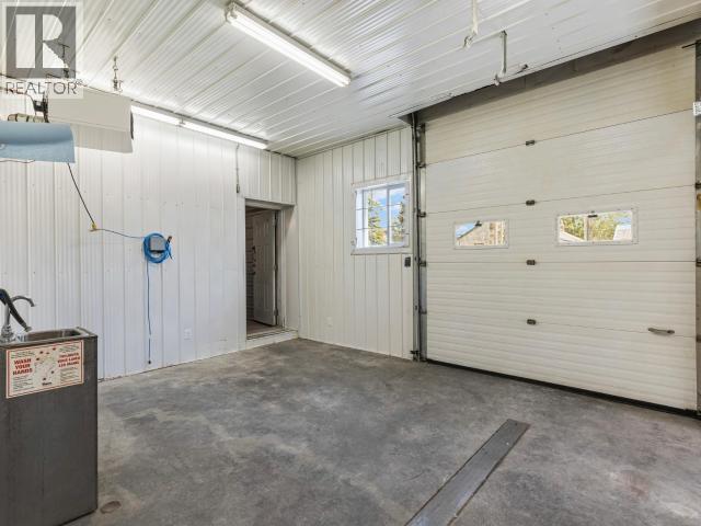 5078 5TH AVENUE - 23