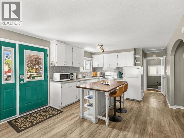 5078 5TH AVENUE - 6