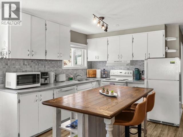 5078 5TH AVENUE - 8