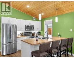 38 Takhini Meadows Drive, Whitehorse North, YT Y1A7A2 Photo 14