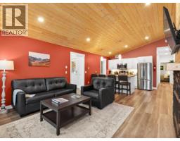 38 Takhini Meadows Drive, Whitehorse North, YT Y1A7A2 Photo 32