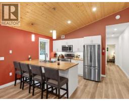 38 Takhini Meadows Drive, Whitehorse North, YT Y1A7A2 Photo 39