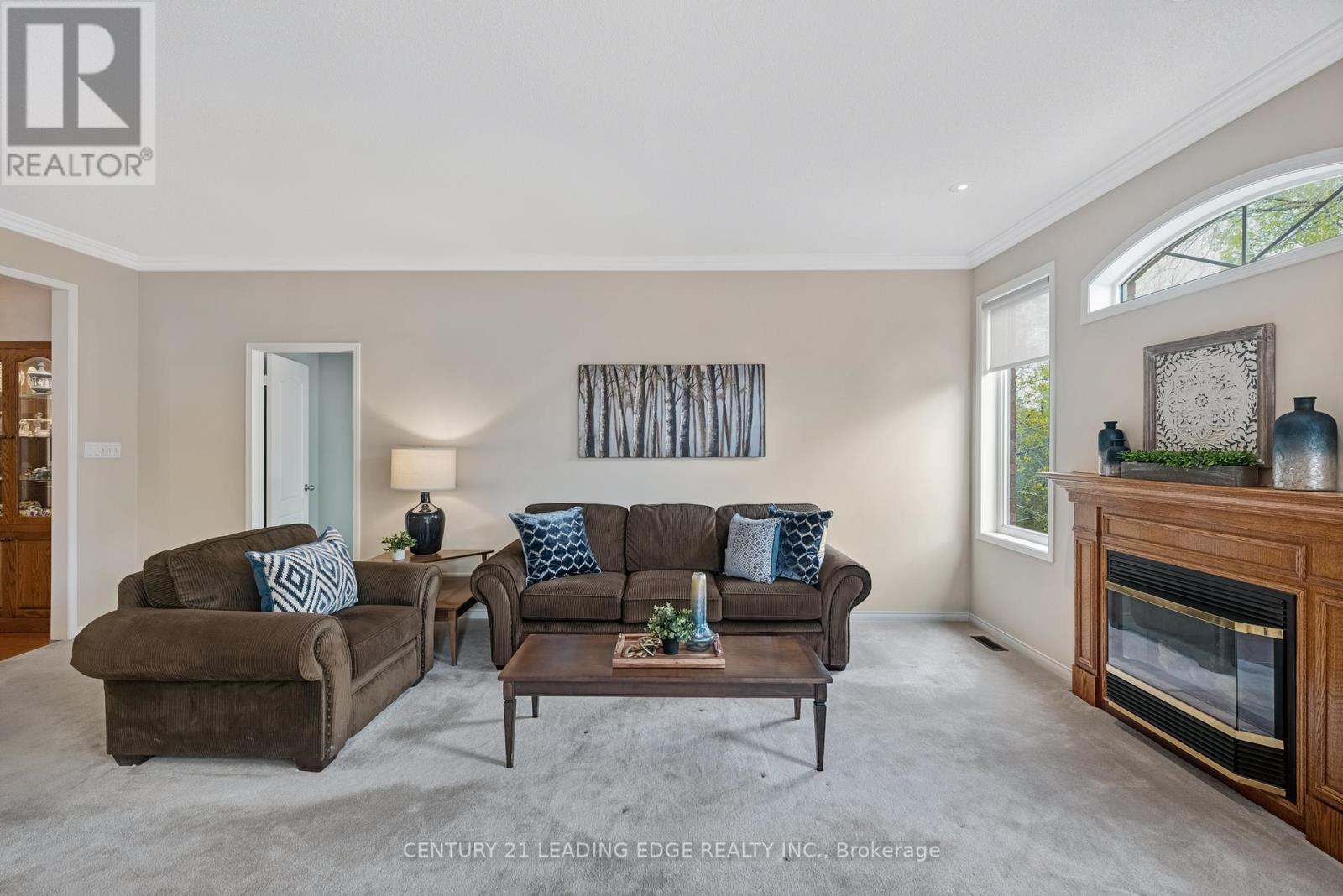 50 BUTTON CRESCENT - 9