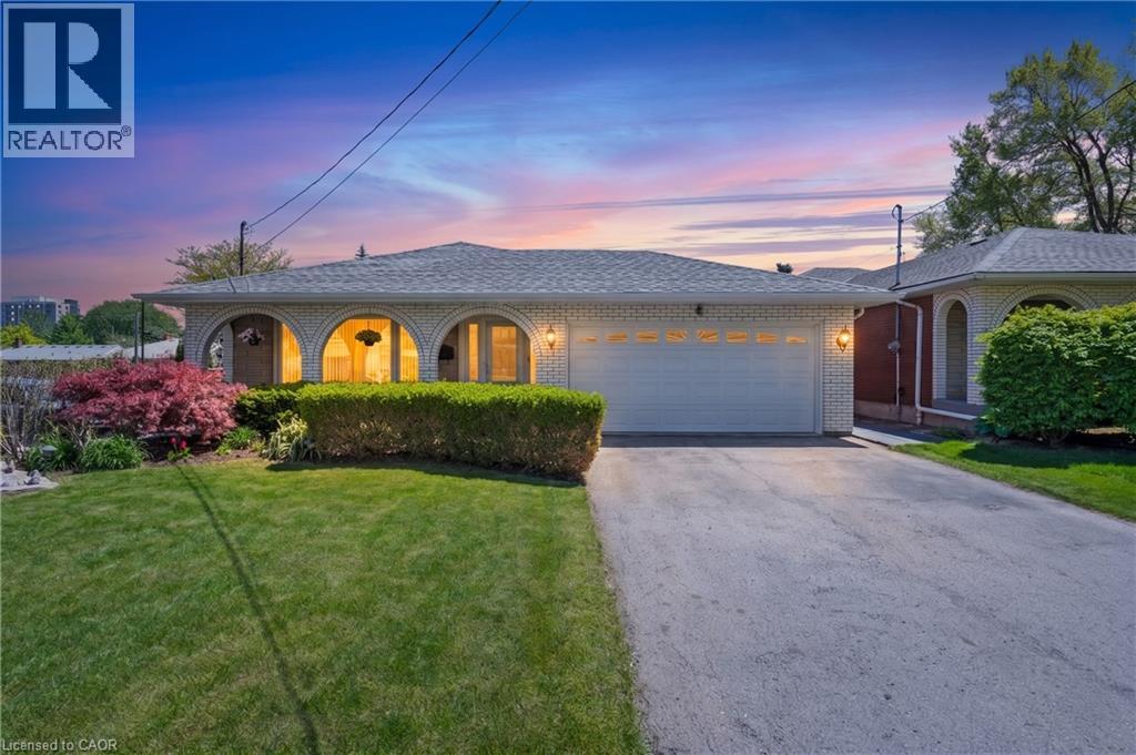 58 CENTENNIAL Parkway S - 2