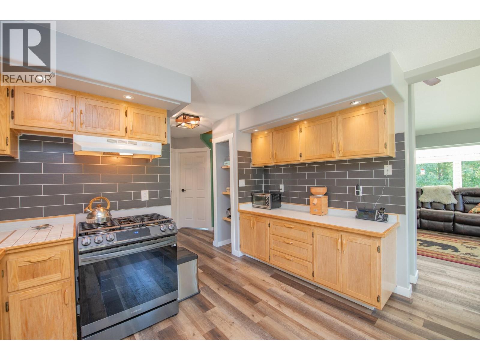 7250 China Valley Road - Image 10
