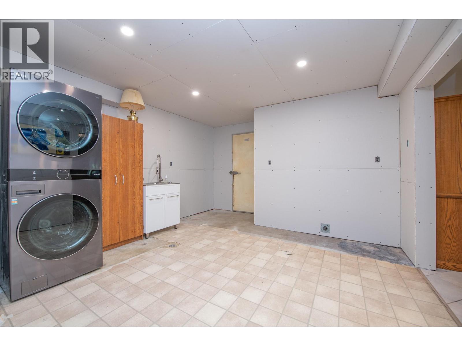 7250 China Valley Road - Image 35