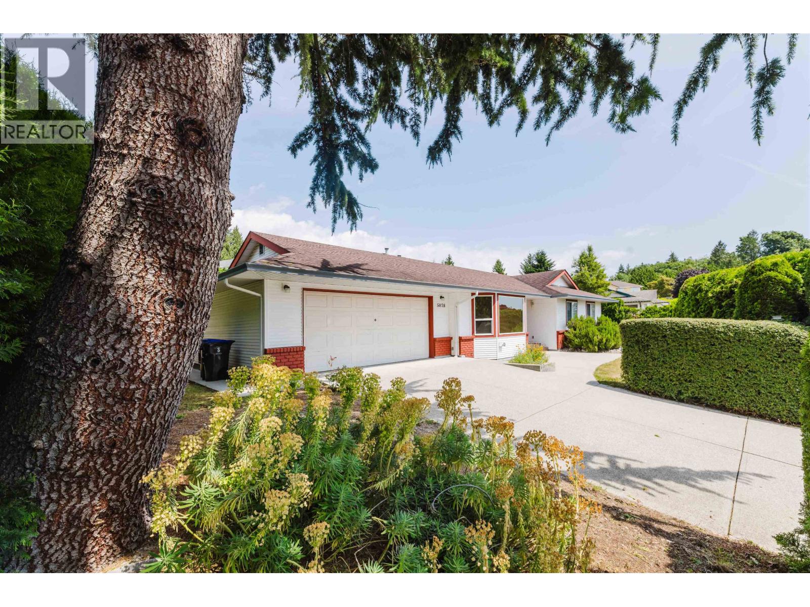 5078 BAY ROAD, Sechelt — photo 3