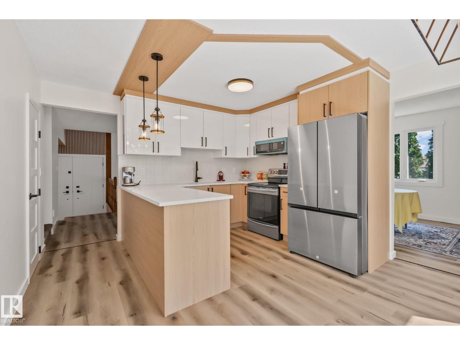 10619 35 AV NW - 11
