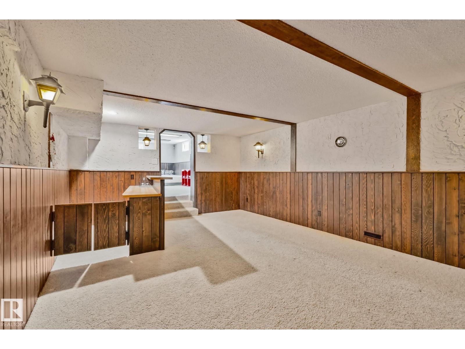 10619 35 AV NW - 44