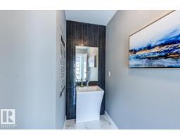 9526 109a Av Nw, Edmonton, AB T5H1G3 Photo 26