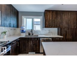 9526 109a Av Nw, Edmonton, AB T5H1G3 Photo 9