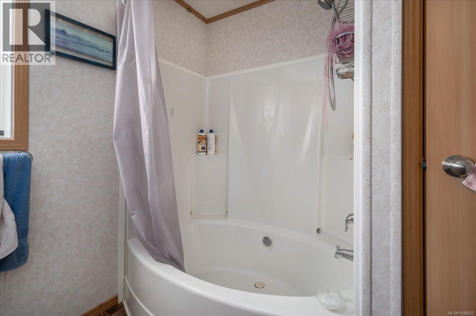1 Honey Dr - Image 13