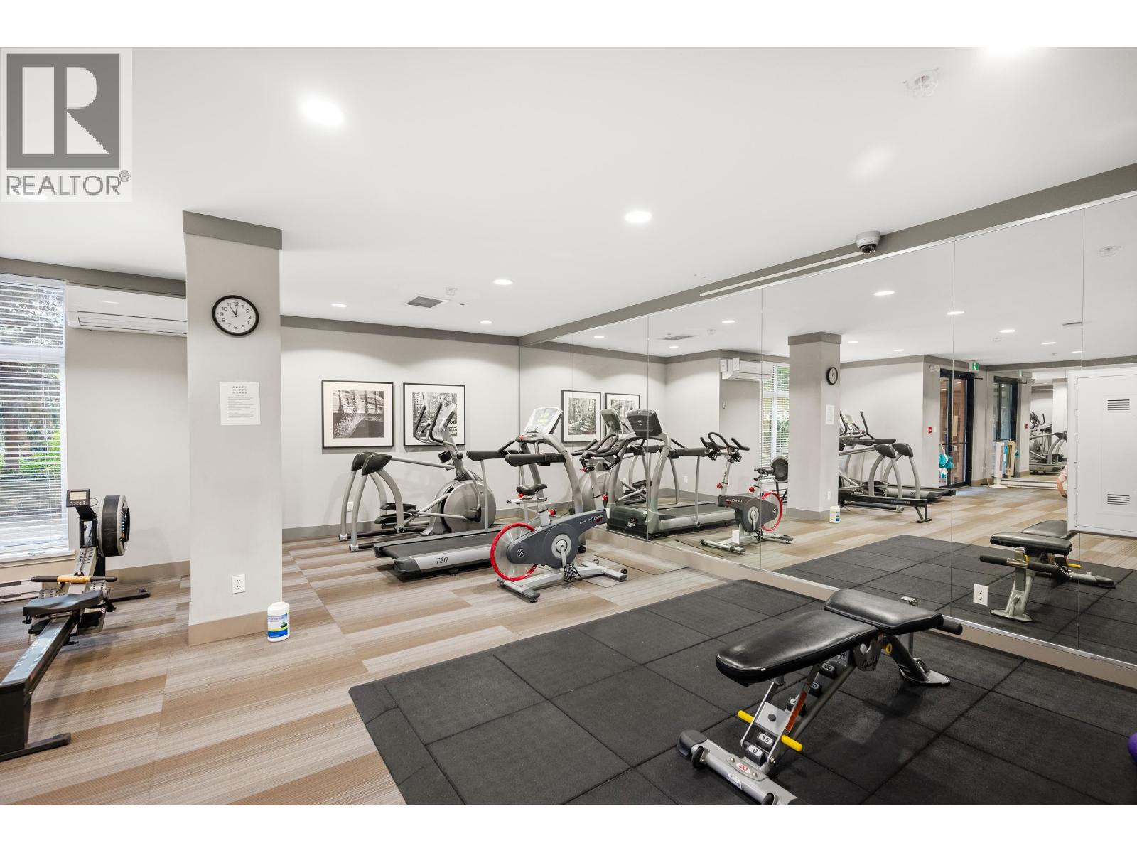 414 262 SALTER STREET, New Westminster