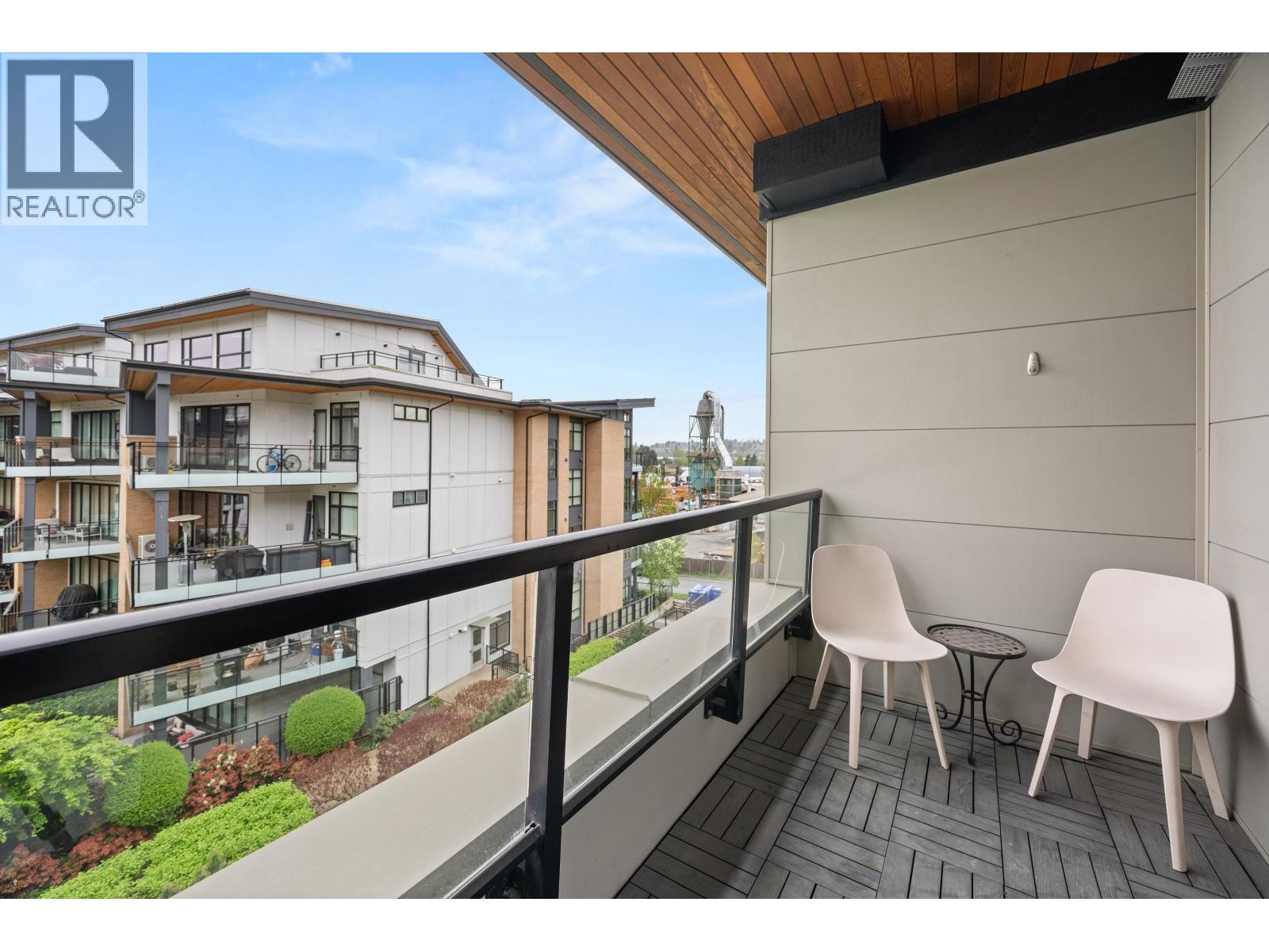 414 262 SALTER STREET, New Westminster