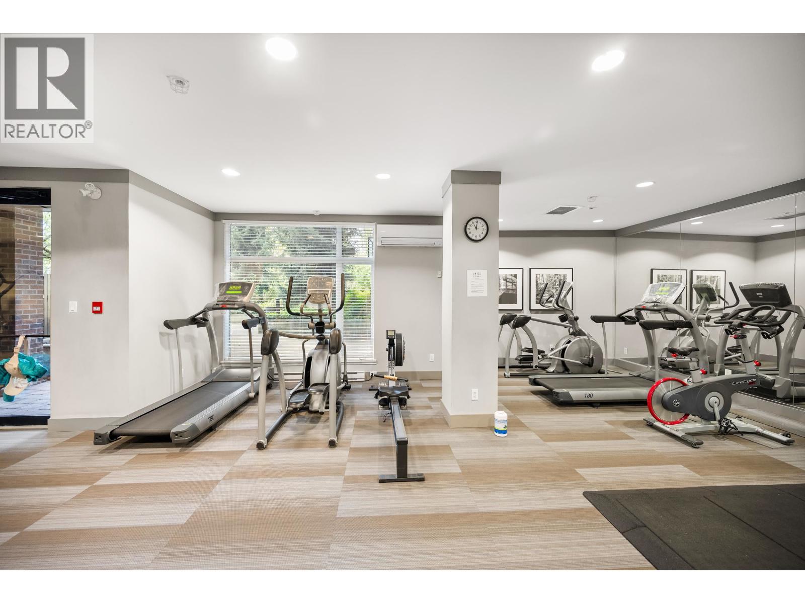 414 262 SALTER STREET, New Westminster