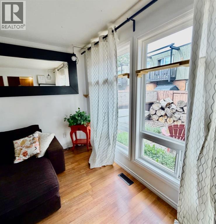 11, 11240 6 Street SW, Southwood, Calgary photo 4