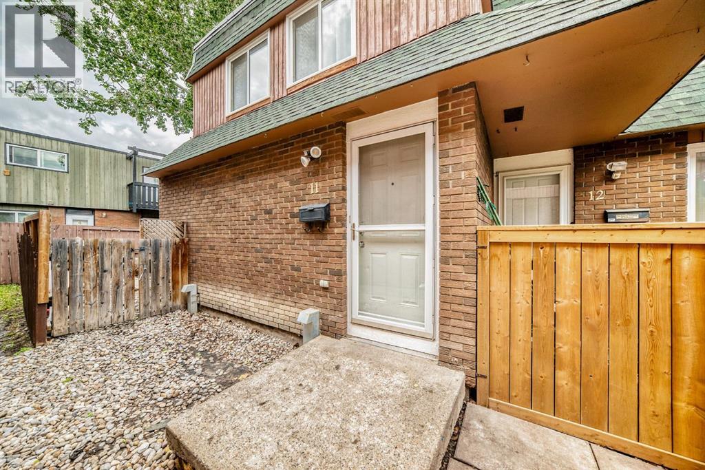 11, 11240 6 Street SW, Southwood, Calgary photo 2