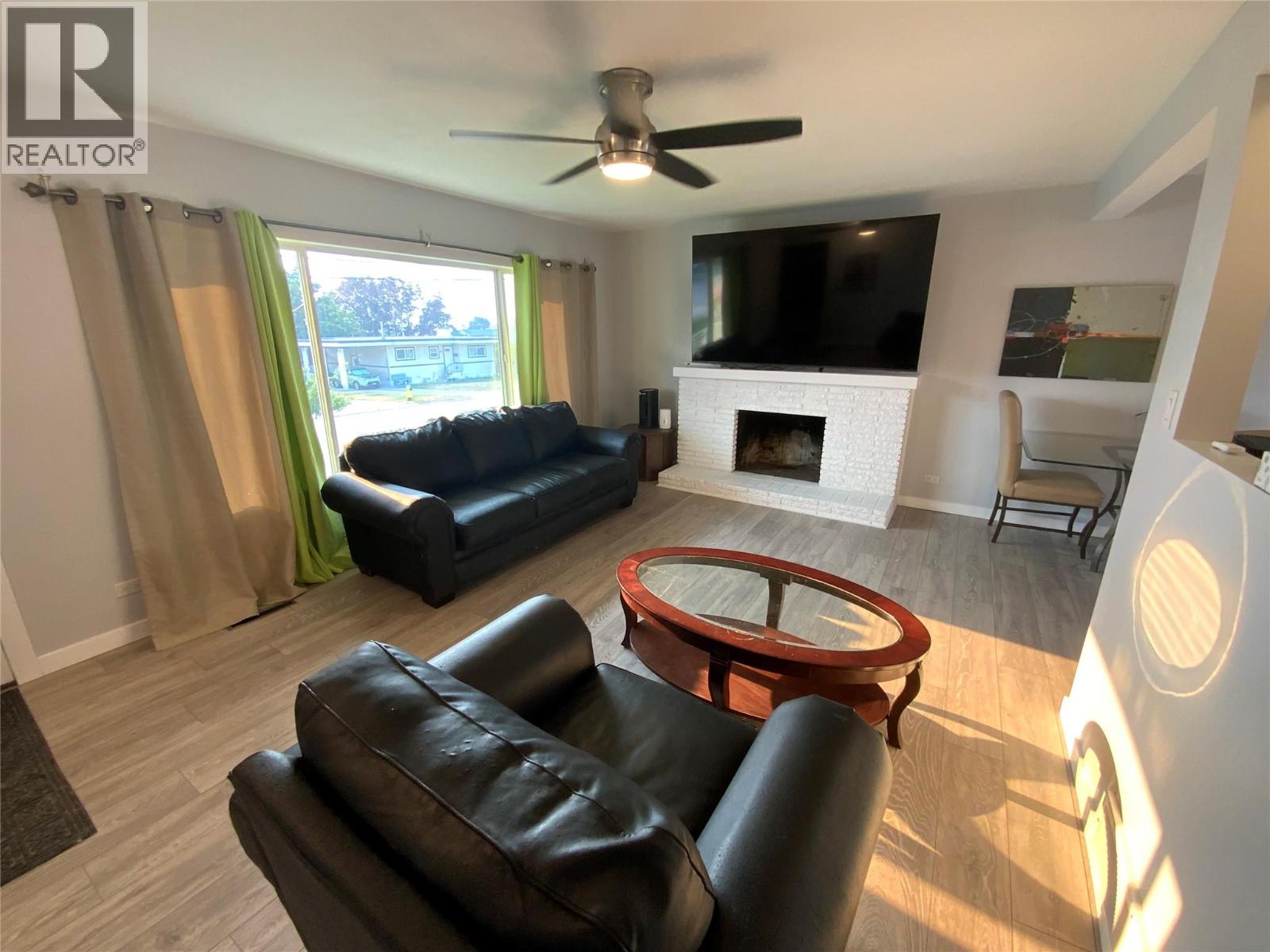 1134 WOODLANDS Drive, Penticton