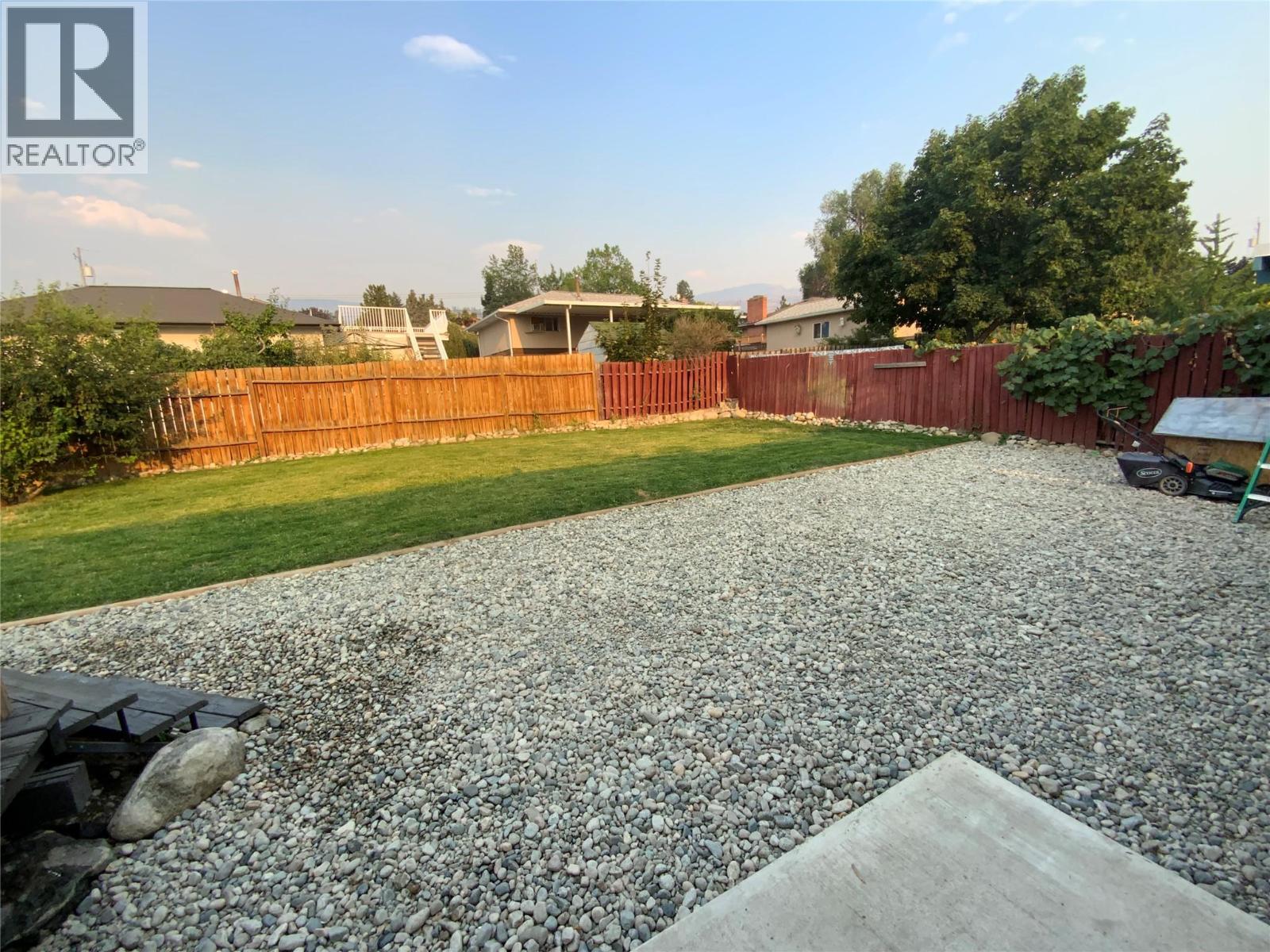 1134 WOODLANDS Drive, Penticton