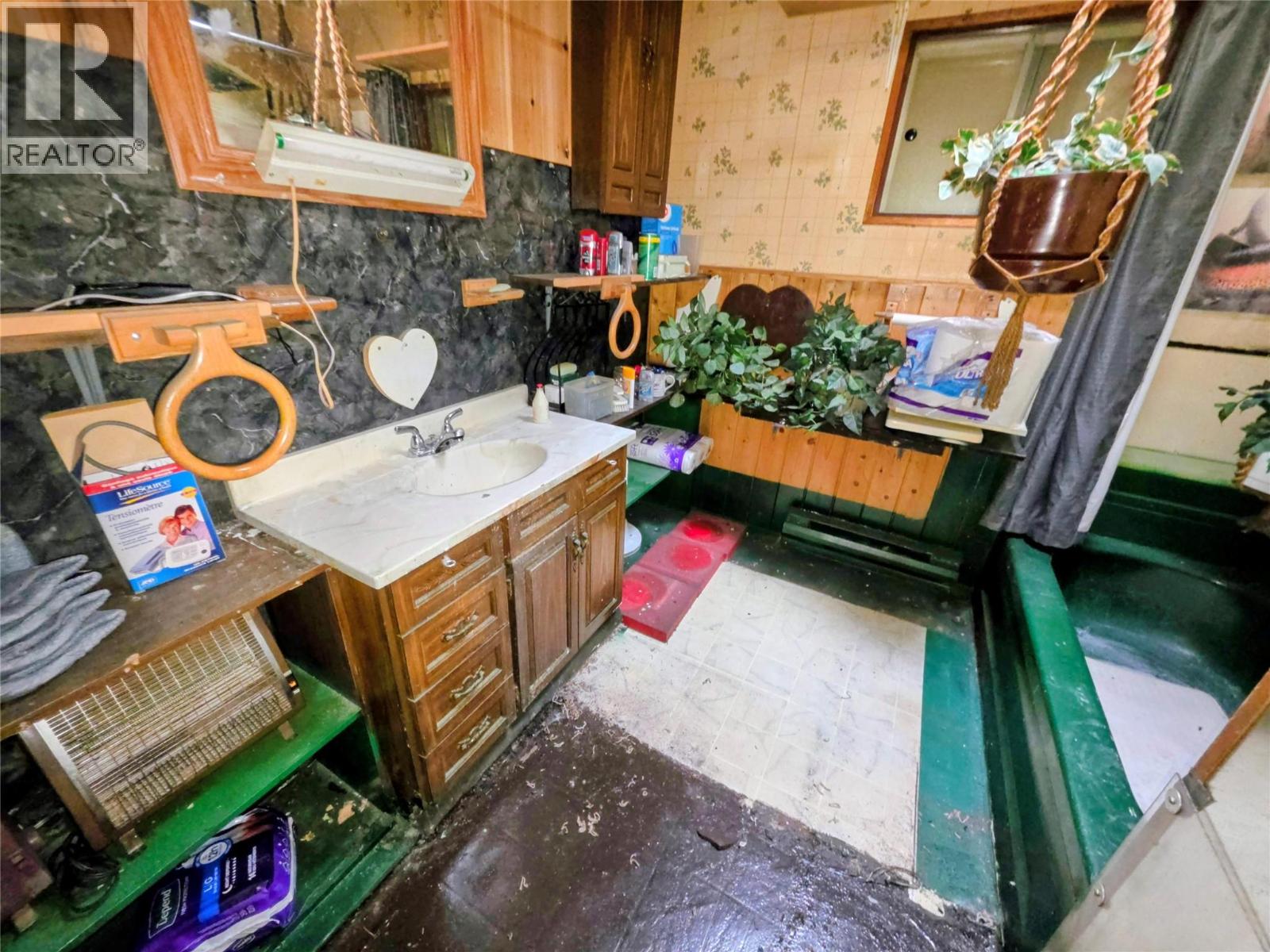 283 2nd Avenue - Image 17
