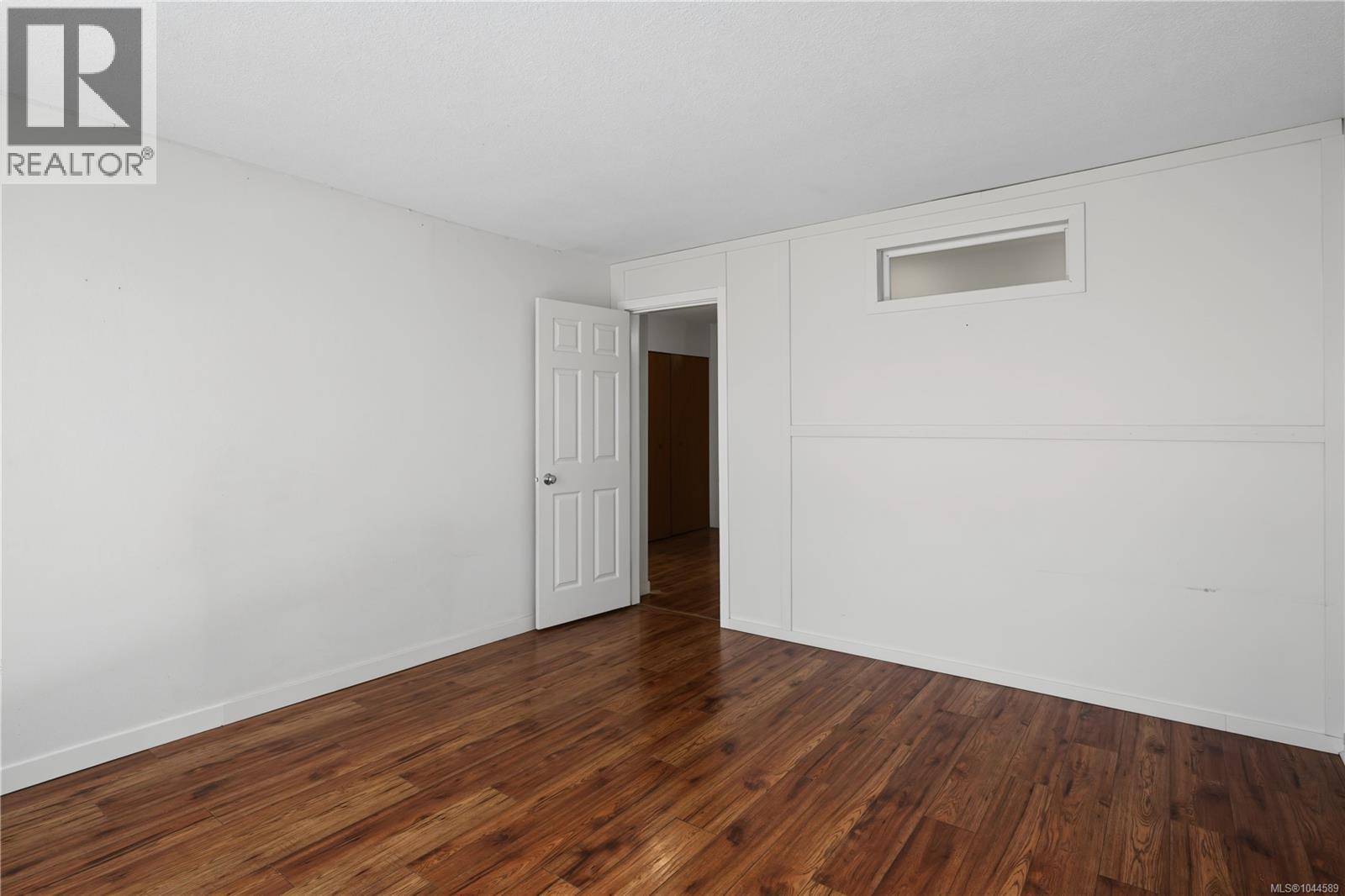 #302 755 Hillside Ave - 22
