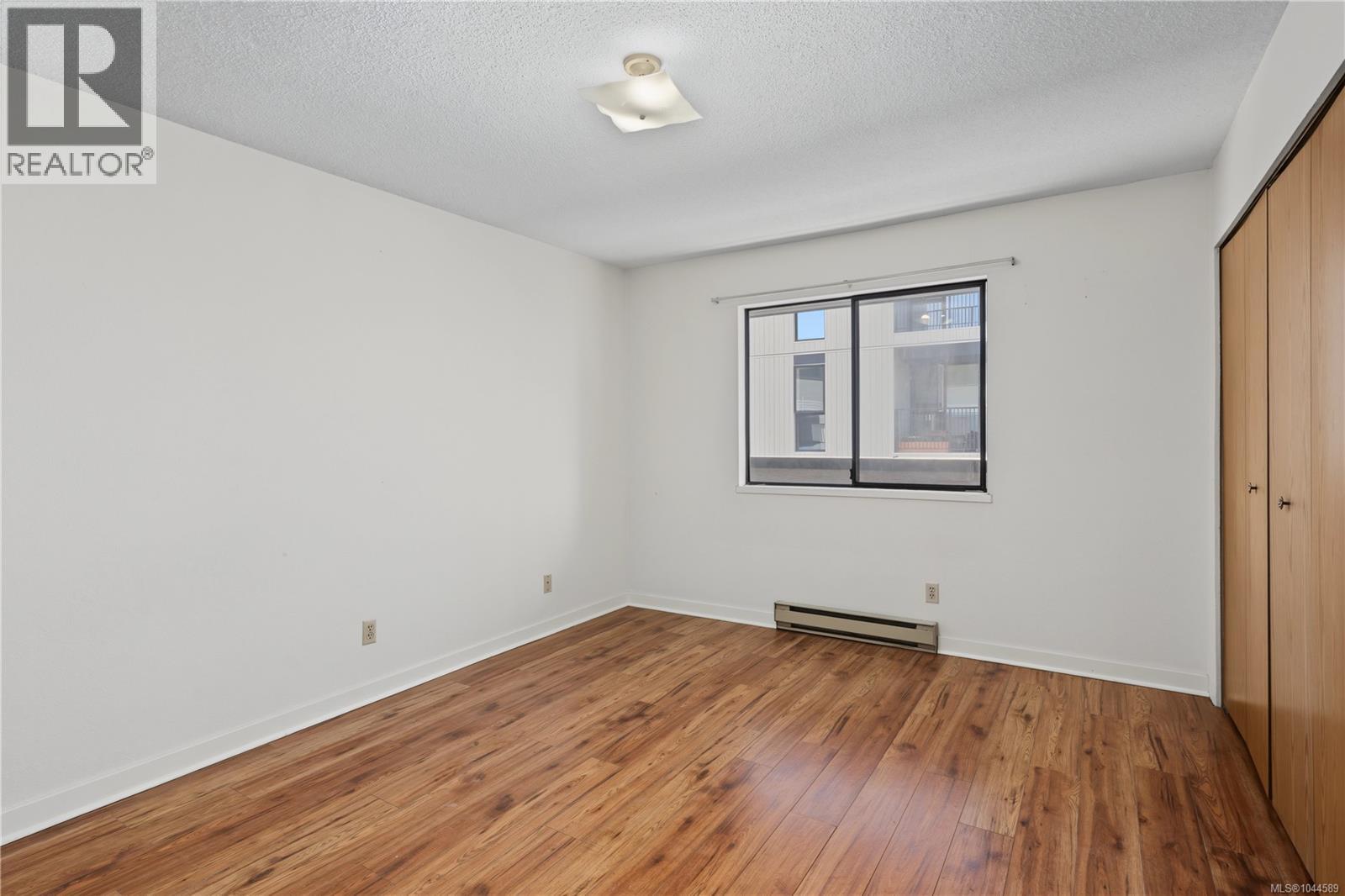 #302 755 Hillside Ave - 25