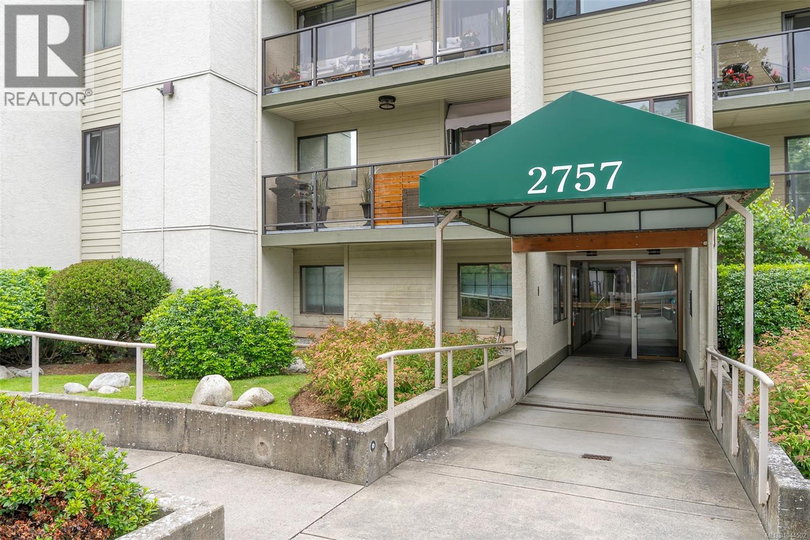 #104 2757 Quadra St - 1