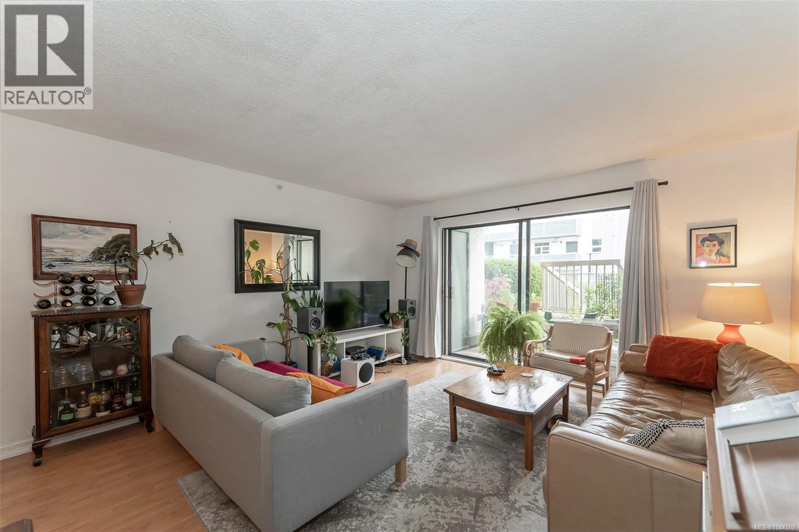 104 2757 Quadra Street, Victoria