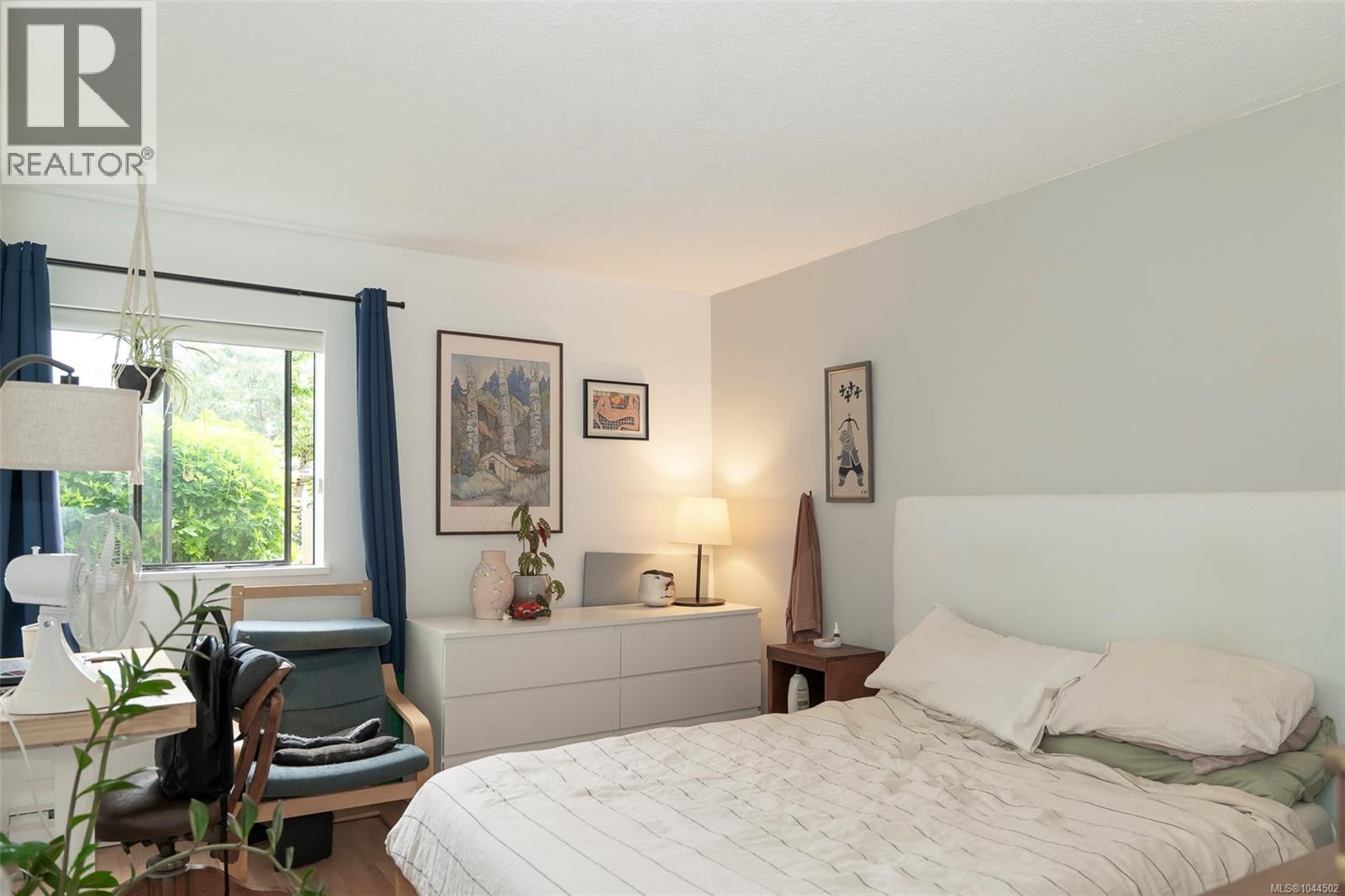 #104 2757 Quadra St - 19