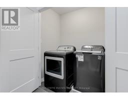 74 Soho Street, Hamilton, ON L8J0L4 Photo 32