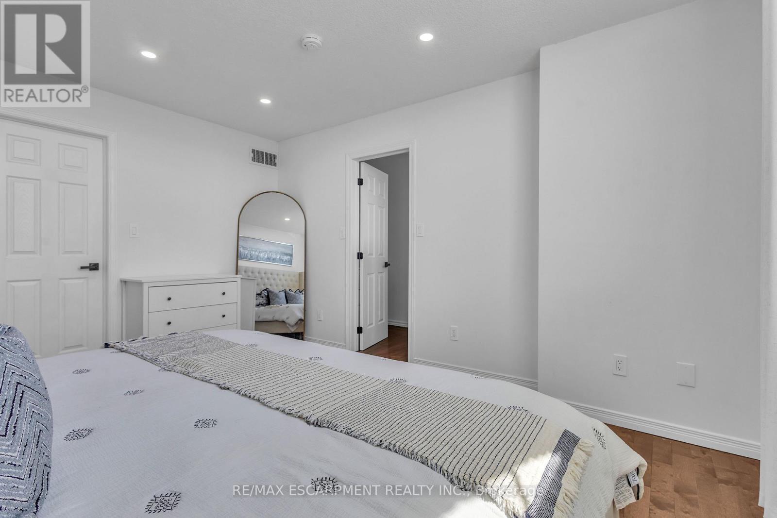73 FITZGERALD DRIVE - Image 30