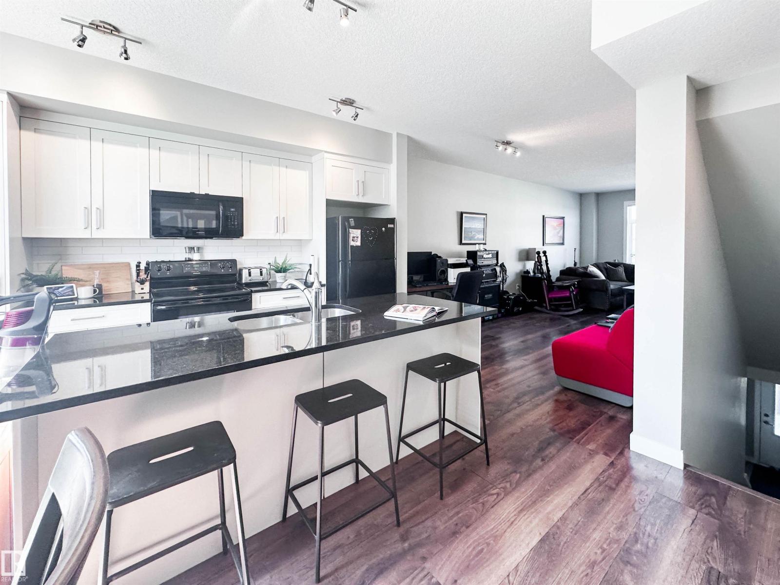 #89 600 BELLEROSE DR - Image 10