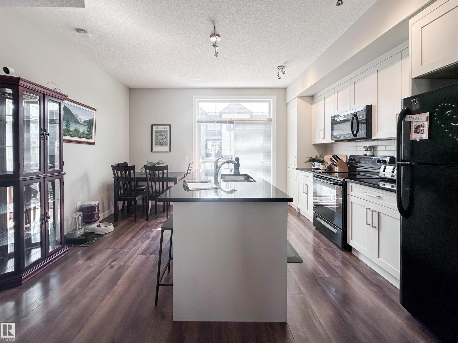 #89 600 BELLEROSE DR, Oakmont, St. Albert photo 4
