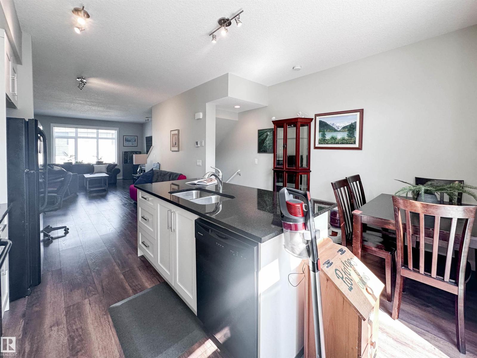 #89 600 BELLEROSE DR - Image 12