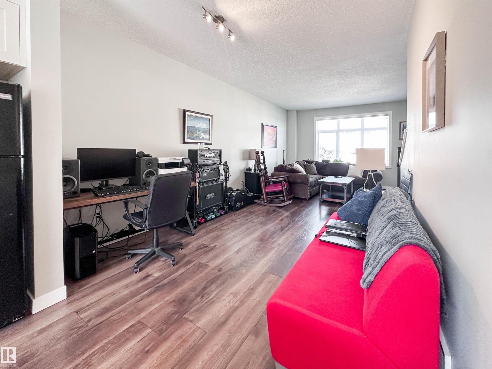 #89 600 BELLEROSE DR - Image 13