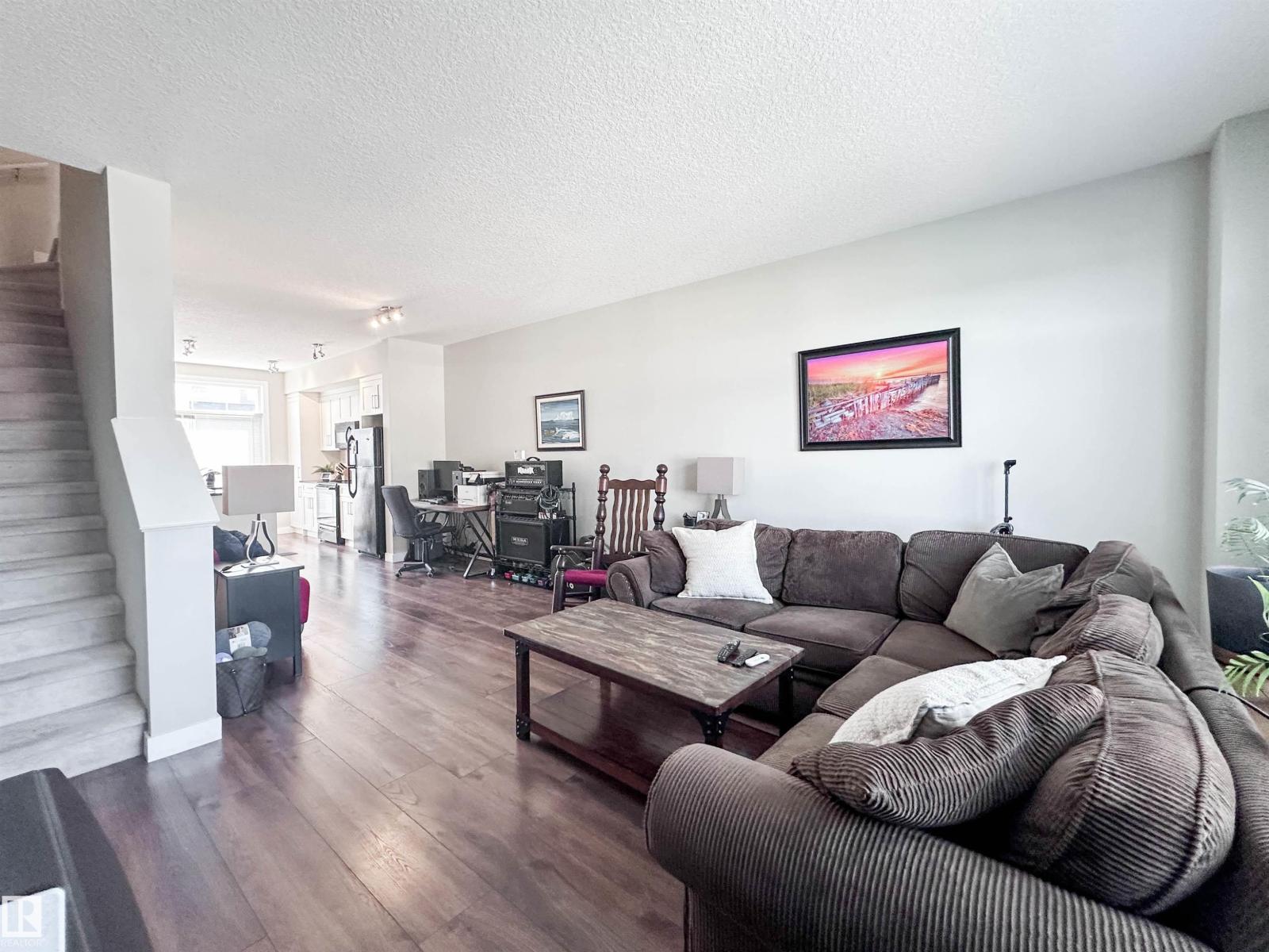 #89 600 BELLEROSE DR - Image 18
