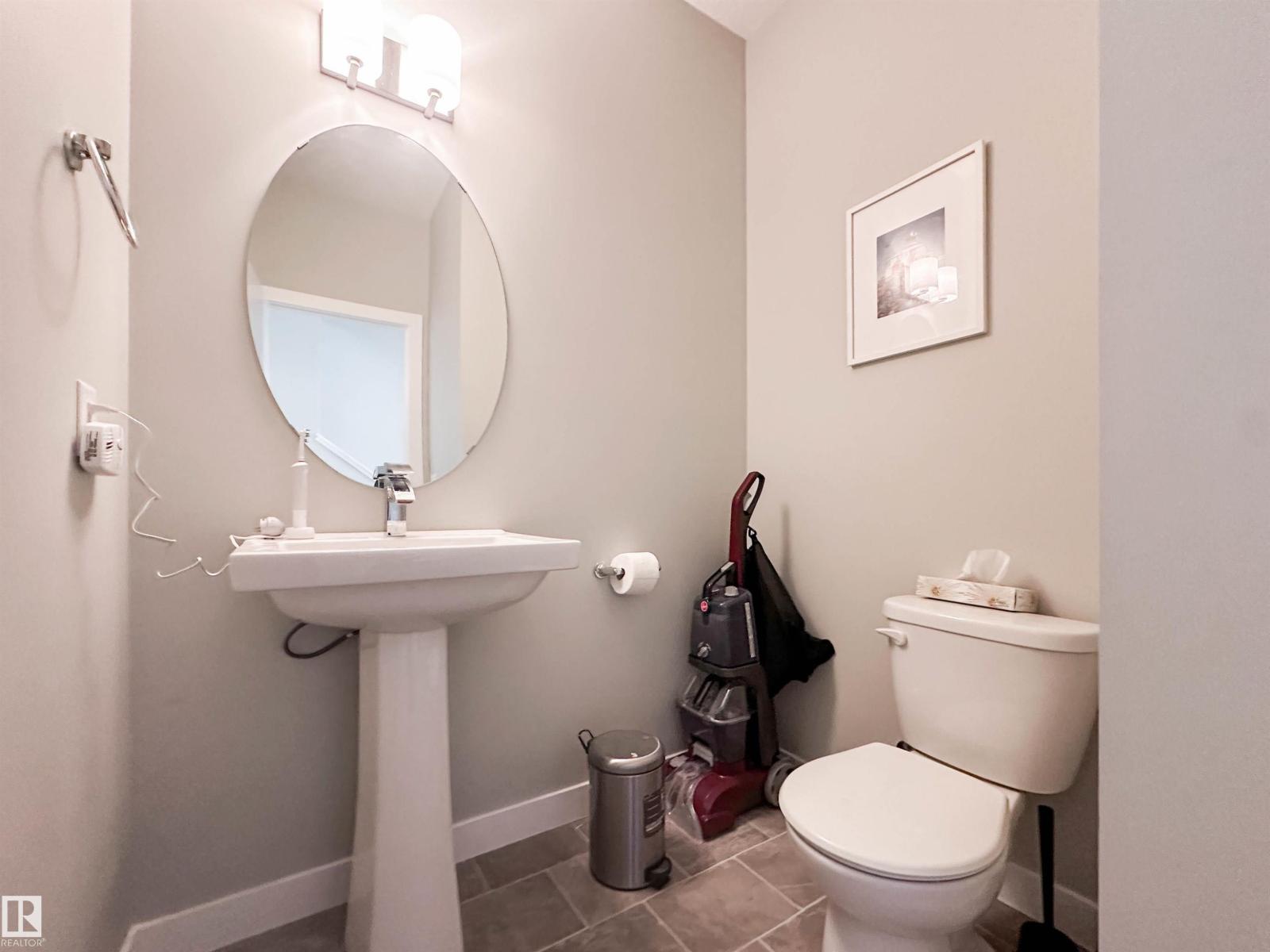 #89 600 BELLEROSE DR - 36