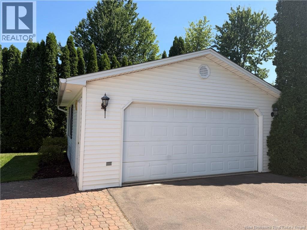 343 Glencairn Drive - 40