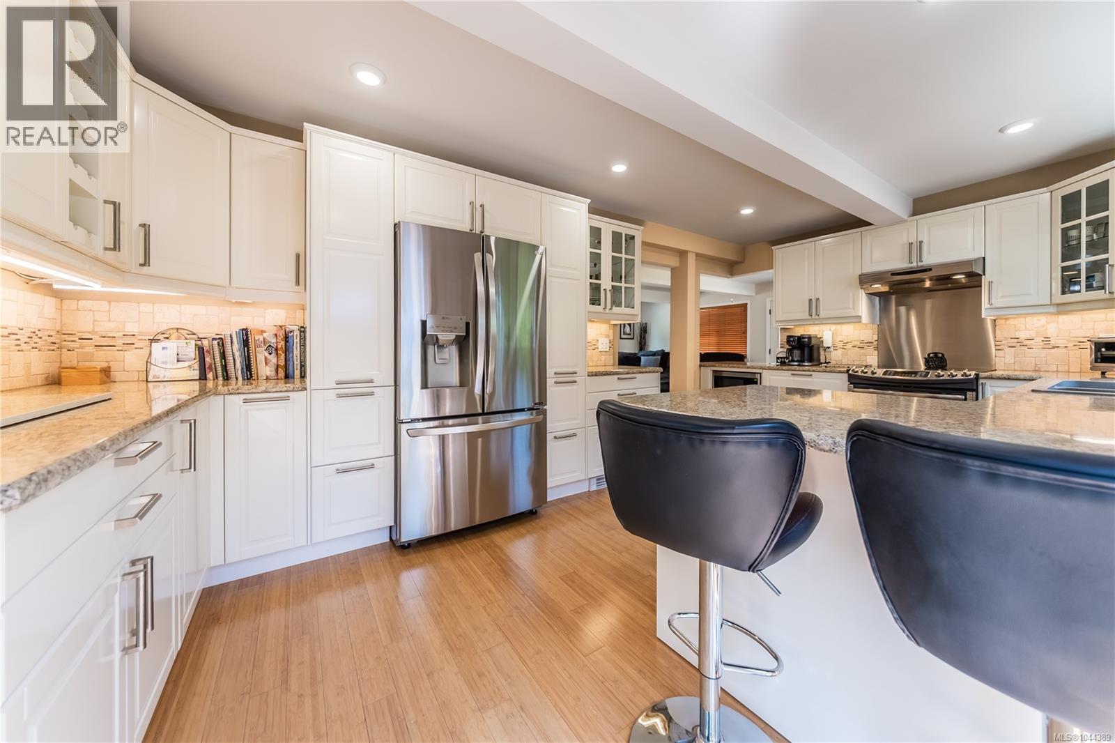 1154 Smithers Rd - 16