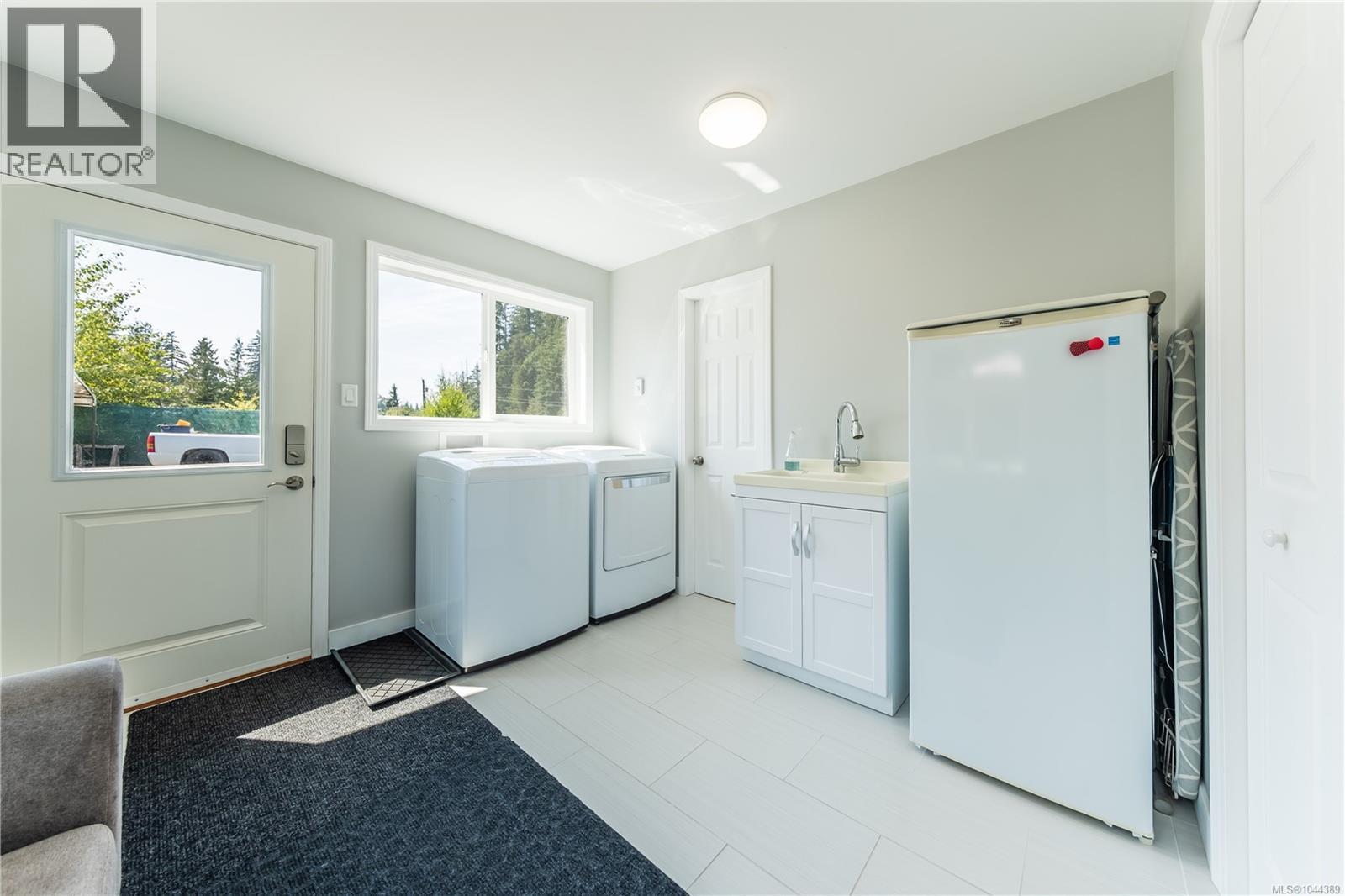1154 Smithers Rd - 41