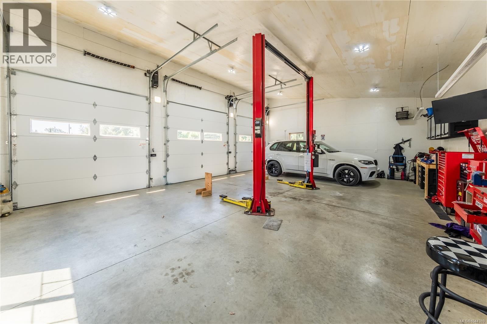 1154 Smithers Rd - 48